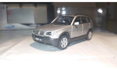 BMW X3 (E83) 2003 1/43 (1st generation) in box, масштабная модель, Welly (Premium Collection), scale43