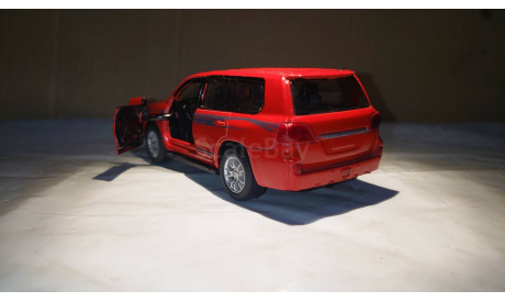Toyota Land Cruiser 200 first restyle (2012-2015) 1/43, масштабная модель, No Name, 1:43