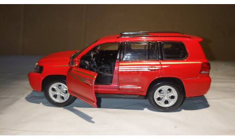 Toyota Land Cruiser 200 second restyle (2020) 1/43, масштабная модель, Kingstoy, scale43