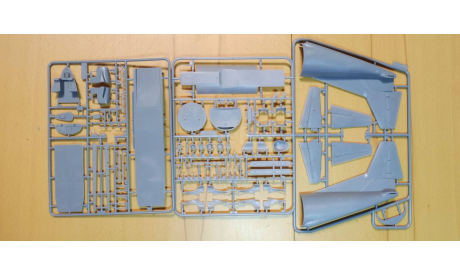 Модель самолет Ан-12, сборные модели авиации, Roden, scale72