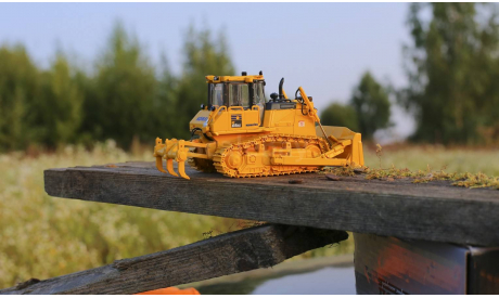 Бульдозер Komatsu D65EX First Gear 1/50, масштабная модель трактора, 1:50