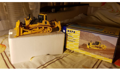 Бульдозер Komatsu D375A First Gear 1/50, масштабная модель трактора, 1:50
