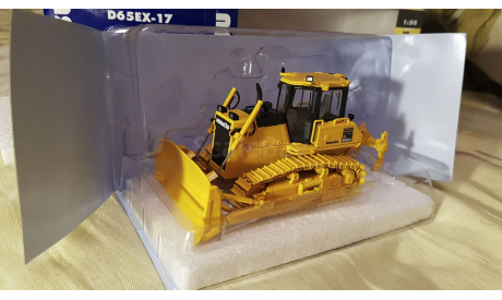 Бульдозер Komatsu D65EX First Gear 1/50, масштабная модель трактора, 1:50