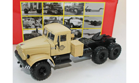 НАШ Автопром Краз-255 тягач бежевый, масштабная модель, 1:43, 1/43