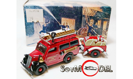GMC Rescue Squad Van 1937 пожарный  , серия пожарные машины, масштабная модель, 1:43, 1/43, Matchbox