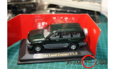 Yatming  1/43  Toyota Land Cruiser VX.R, масштабная модель, 1:43