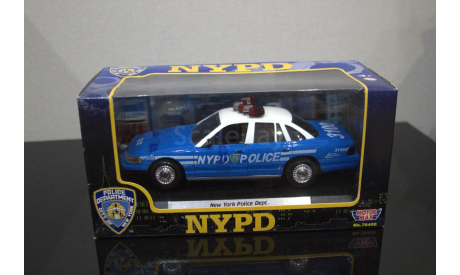 Ford Crown Victoria NYPD  1:24, масштабная модель, MotorMax, 1/24