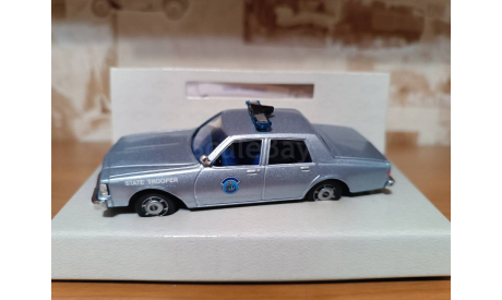 Chevrolet Caprice 1988 White Rose Collectibles, масштабная модель, scale43