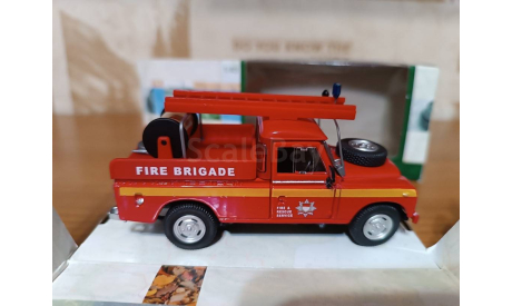 Land Rover 109 Series 3 Cararama / Hongwell, масштабная модель, Bauer/Cararama/Hongwell, scale43
