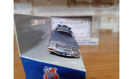 Chevrolet Caprice 1988 White Rose Collectibles, масштабная модель, scale43
