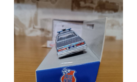 Chevrolet Caprice 1988 White Rose Collectibles, масштабная модель, scale43