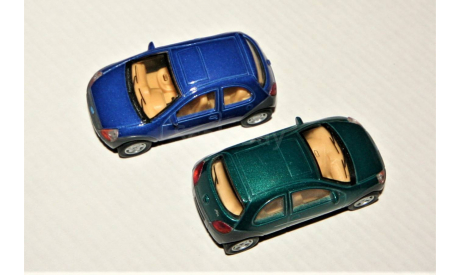 1/64 Kinsmart FORD Ka (4x2) 1996-2008 blue & green, масштабная модель, scale64