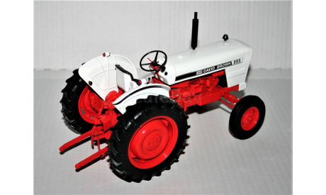 CASE David Brown 995 (1973 г.) red/white Italy, масштабная модель трактора, Universal Hobbies, scale16