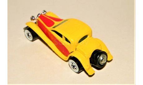 Hot Wheels 2-Doors Super Coupe yellow/red 1980, масштабная модель, Hot Wheels, made in Malaysia, scale0