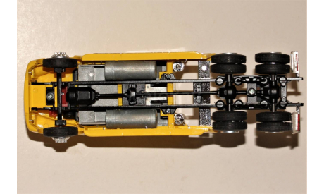 1/43 Eligor #200032 Freightliner FLC120 Century Class MICHELIN America yellow, масштабная модель, scale43