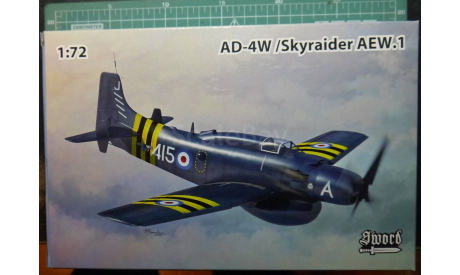 палубный самолет ДРЛО  AD-4W Skyraider  1:72 Sword, сборные модели авиации, scale72