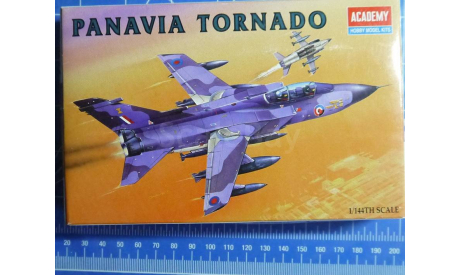 истребитель-бомбардировщик Tornado 1:144 Academy, сборные модели авиации, scale144