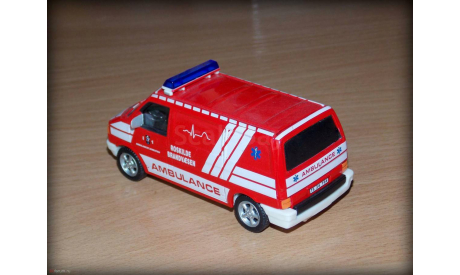 VOLKSWAGEN Transporter T4 (ambulance) скорая медицинская помощь ambulance, масштабная модель, scale43