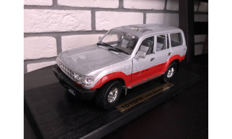 Toyota Land Cruiser 80 1992 Road Legents 1:18, редкая масштабная модель, scale18