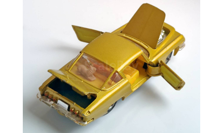 Ghia L 6.4 with Chrysler V8 Engine, Yelow, редкая масштабная модель, Corgi Toys, 1:43, 1/43