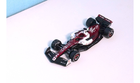 Alfa Romeo C42 #77, F1-2022 Valtteri Bottas (Formula 1), масштабная модель, BBurago, scale43