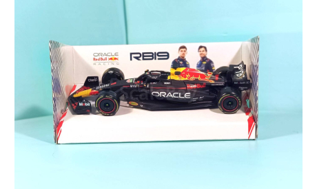 Red Bull Racing RB19 #1 World Champion Max Verstappen, масштабная модель, scale43, BBurago, Red Bull F1