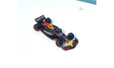Red Bull Racing RB19 #11 Grand Prix Miami 2023 Sergio Perez, масштабная модель, BBurago, Red Bull F1, scale43