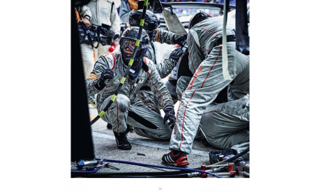 книга: Porsche Works team by Frank Kayser, литература по моделизму