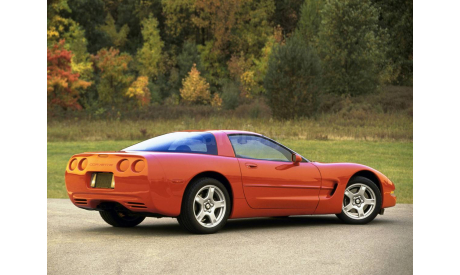 1 18 Chevrolet Corvette C5, 1997 г, масштабная модель, Bburago, scale18