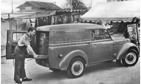 1 18 Renault Juva Juvaquatre fourgonet 4 utilitaire 300 кг ,1950г, масштабная модель, Solido, scale18