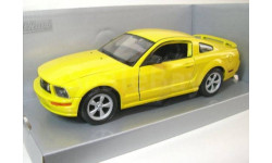 1 24 Ford Musstang GT 2005г