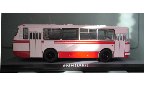 Лаз 695Н Classicbus новый редкий Красный, масштабная модель, scale43