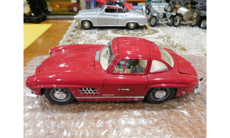 Mercedes Benz 300SL (1954) , Bburago 1:18, масштабная модель, scale18