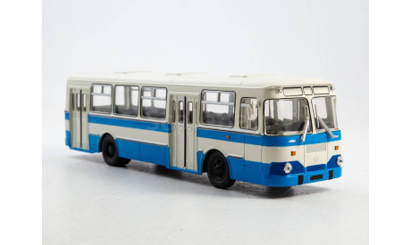 Автобус ЛиАЗ-677М бело-синий СОВА, масштабная модель, Советский Автобус, scale43