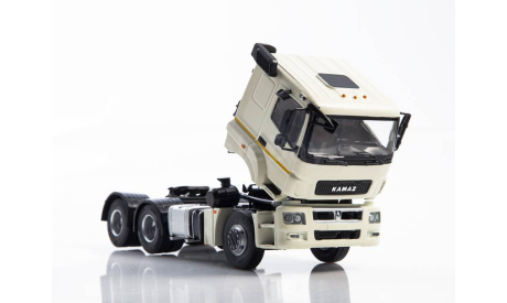 КАМАЗ-65206 с полуприцепом НЕФАЗ-93341, масштабная модель, ПАО КАМАЗ, 1:43, 1/43