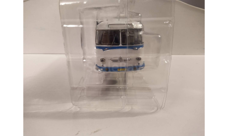 Автобус ЛАЗ-697Е белый мускари, масштабная модель, DEMPRICE, scale43