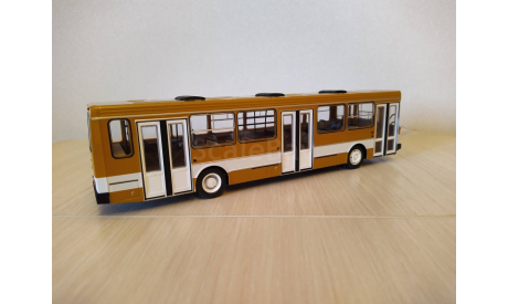 ЛиАЗ-5256 турмалин желто-белый, масштабная модель, DEMPRICE, scale43