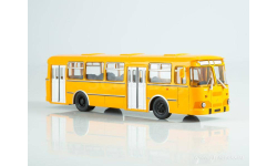 Автобус ЛиАЗ-677м жёлтый