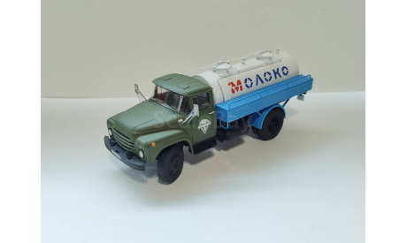 АЦПТ -4,1 ( ЗИЛ -130) Молоко, масштабная модель, scale43