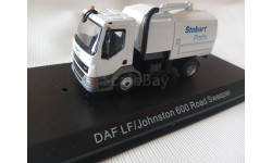 1:76 DAF LF Johnston 600 Road sweeper