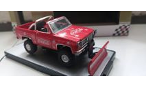1:64 Chevrolet Blazer K5 1974, со снегоуборочным оборудованием, M2, масштабная модель, scale64
