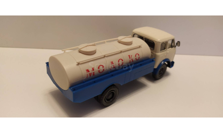 МАЗ-5334 АЦПТ-5,6 Молоко НАП, масштабная модель, scale43