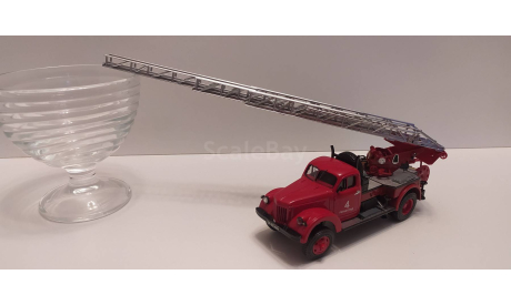Урал-ЗиС-355М автолестница L 4500F Minichamps, масштабная модель, scale43, КрАЗ
