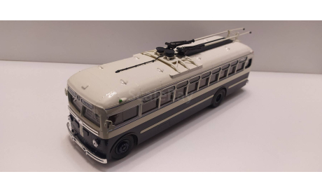 Троллейбус МТБ-82 Ultra-models светлый, масштабная модель, scale43, ЗИЛ