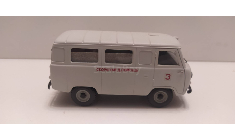 УАЗ-450А санитарный СарЛаб, масштабная модель, scale43, Москвич