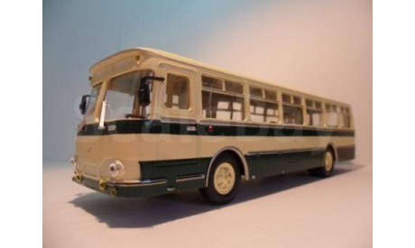 ЛиАЗ 677 БЕЖЕВО-ЗЕЛЁНЫЙ CLASSICBUS, ПЕРВЫЙ ВЫПУСК, масштабная модель, scale43