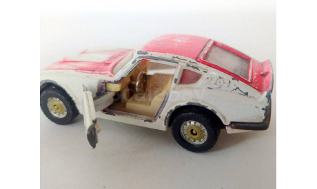 Datsun-240Z (белый/красный) Датсун Corgi Toys  Б.9861, масштабная модель, scale43