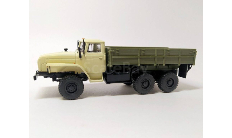 УРАЛ 43202 бортовой (бежевый/зелёный) DeAgostini  Б.11621, масштабная модель, scale43
