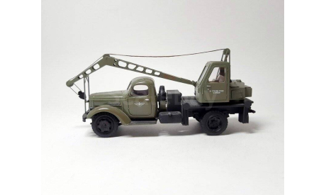 ЗИЛ-164 автокран ЛАЗ-690 (оливковый) Херсон Модель  Б.3589, масштабная модель, Херсон Моделс, scale43