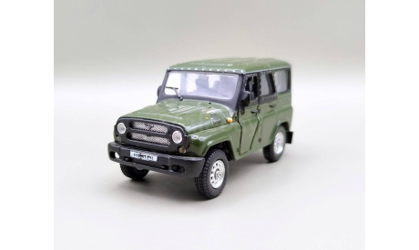 УАЗ-315196 ’Хантер’ / UAZ HUNTER (зелёный) Cararama  М.0018, масштабная модель, Bauer/Cararama/Hongwell, scale43